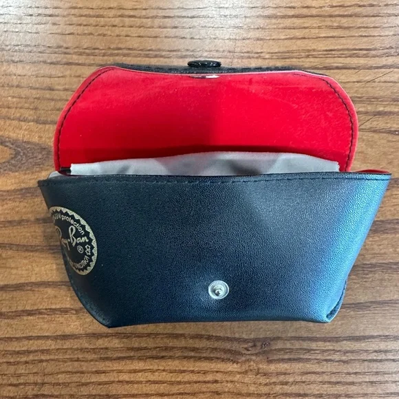 Ray-Ban Classic Black Sunglasses RB2132 - Picture 6 of 10